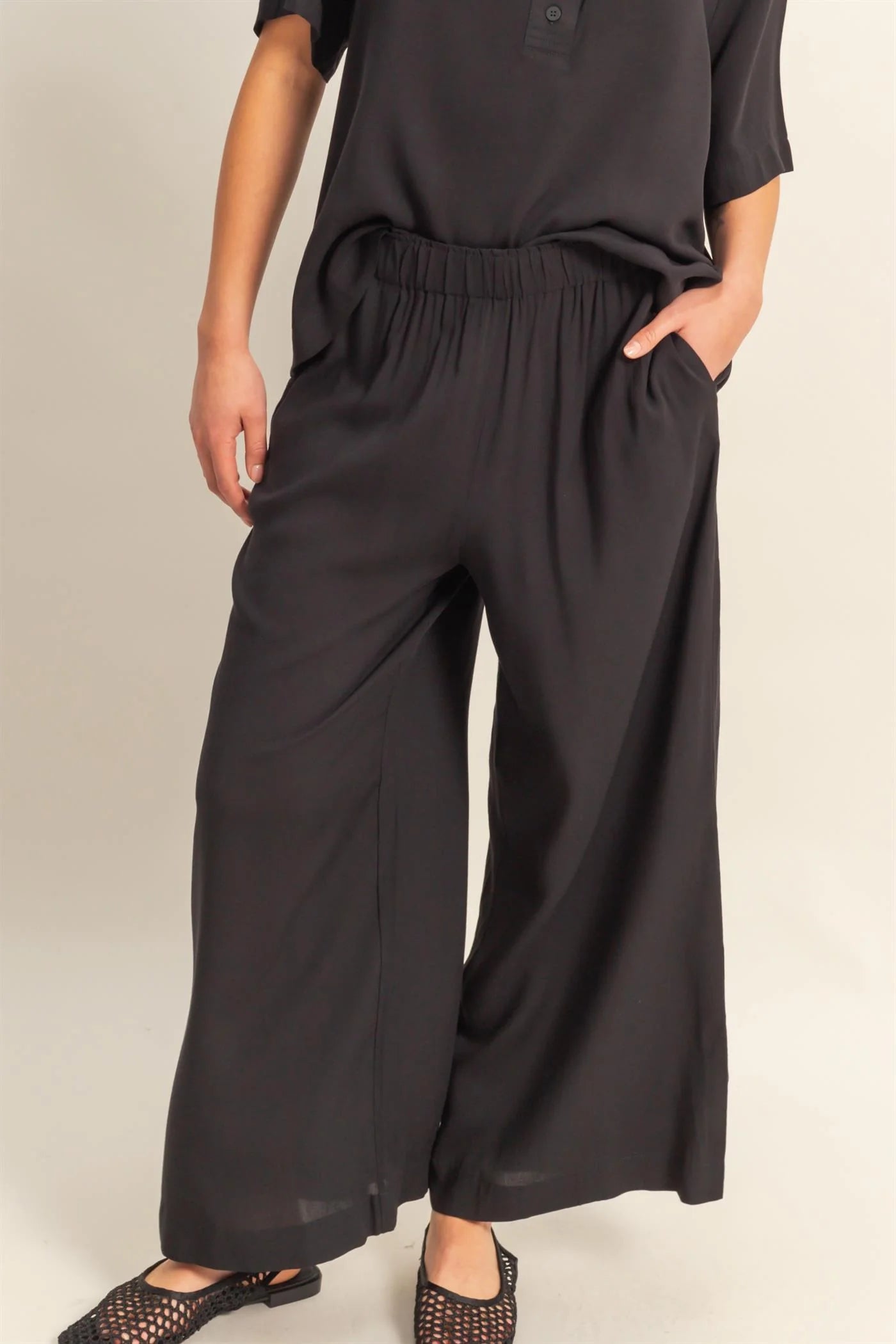 Malibu DZ25C192-High Waist Woven Wide Leg Pants black