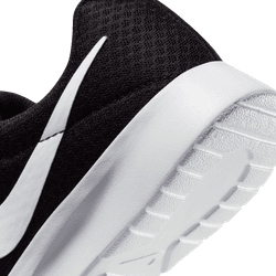 Nike Tanjun street dj6257-004 black & white