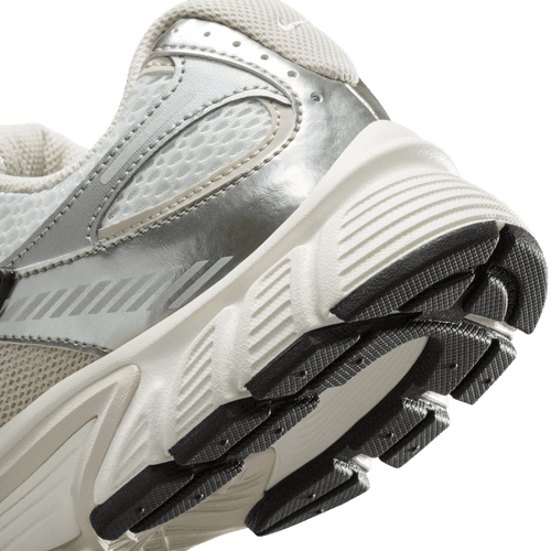 Nike womens V5 hq7901-104