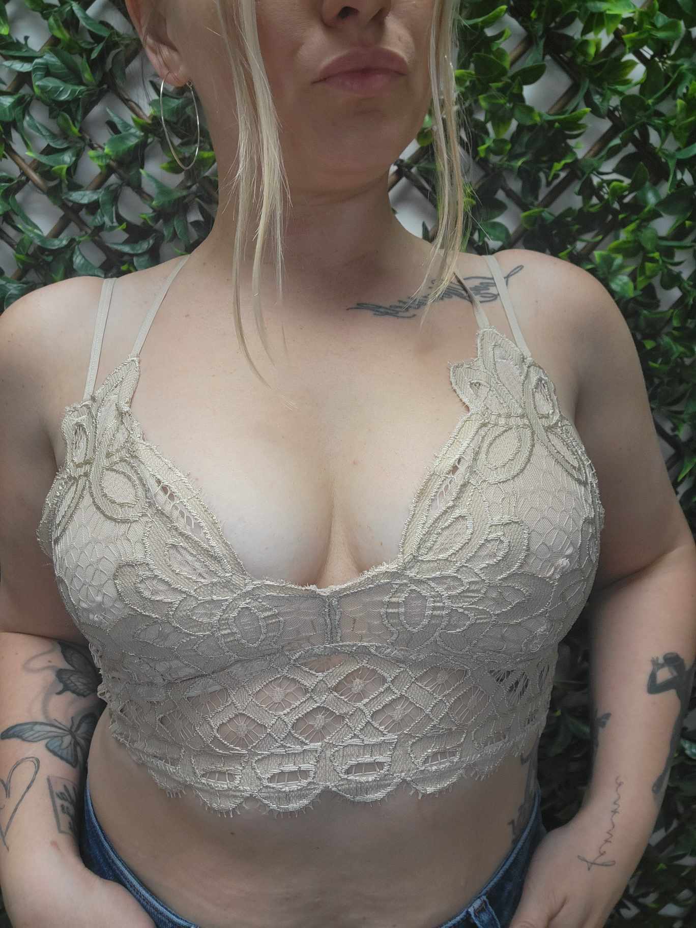 Malibu Crochet lace Bralette ft-0918 light taupe