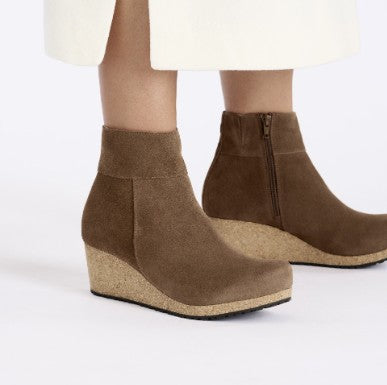 Birkenstock Ebba suede leather slip on boot n1028399 dark tea