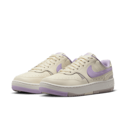 Nike womens gamma force dx9176-110 white & Lavendar